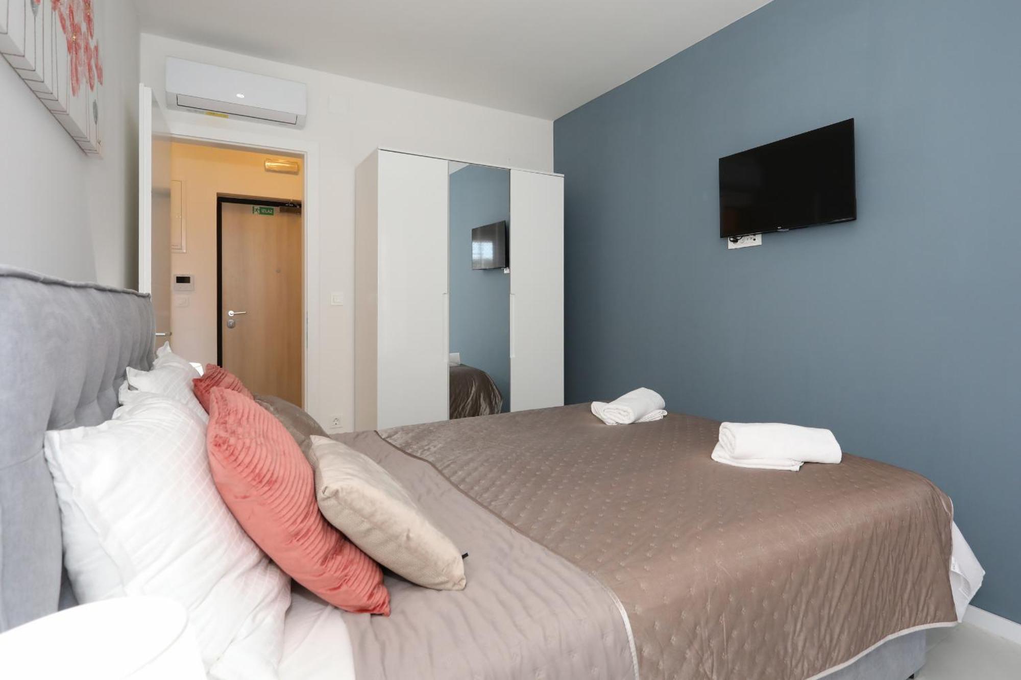 Apartment Relex With Pool & Jacuzzi Privlaka  Exterior foto
