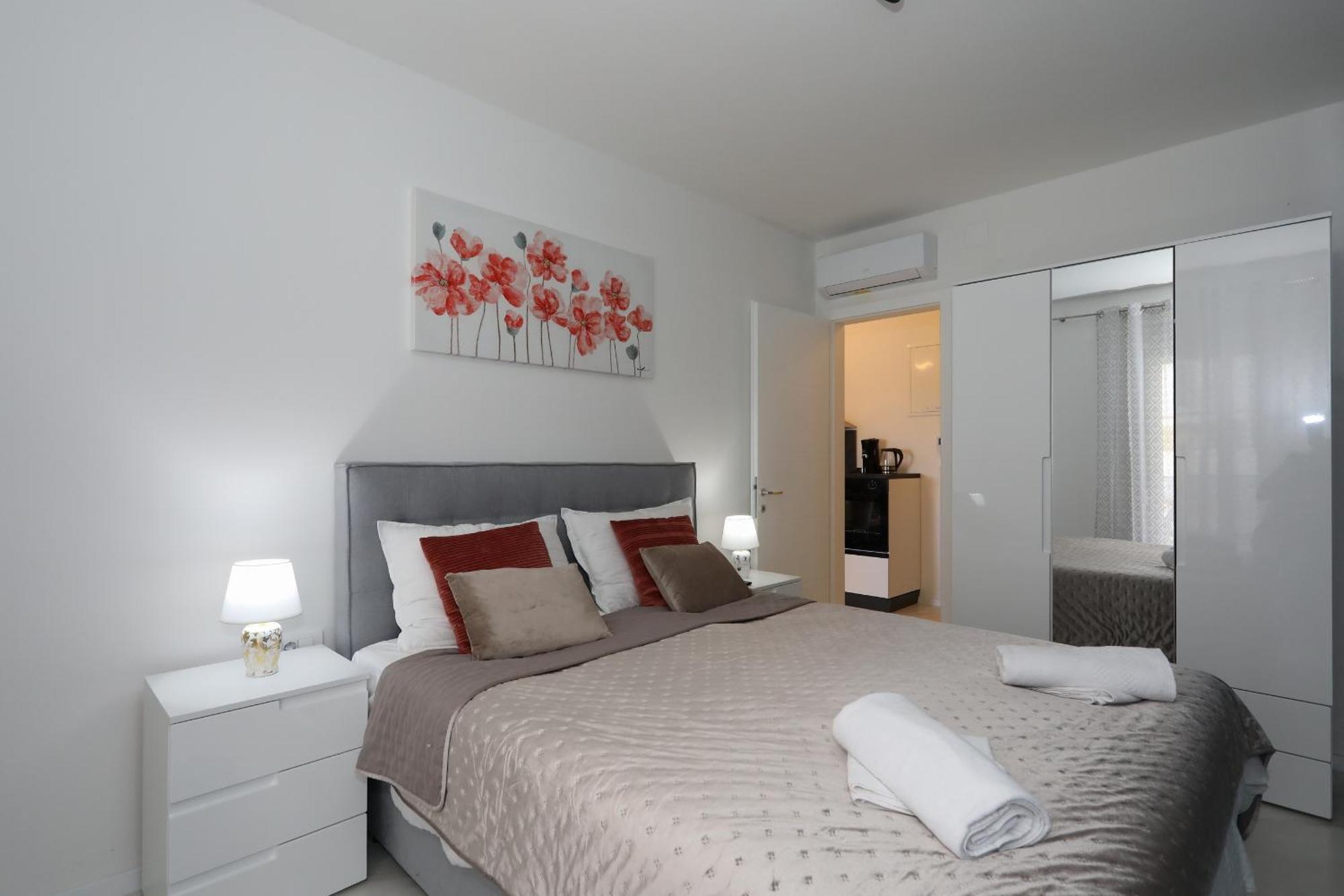 Apartment Relex With Pool & Jacuzzi Privlaka  Exterior foto