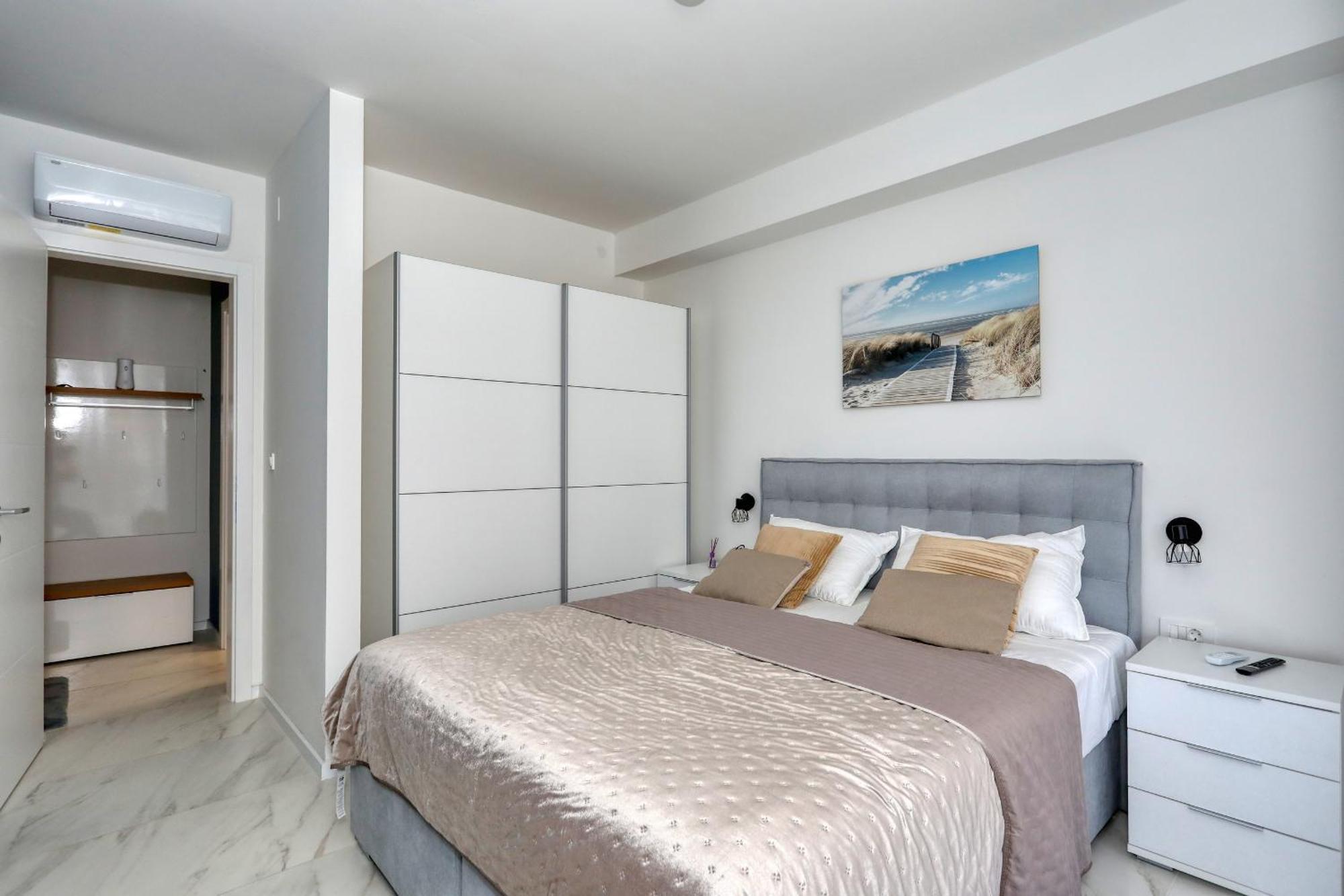 Apartment Relex With Pool & Jacuzzi Privlaka  Exterior foto